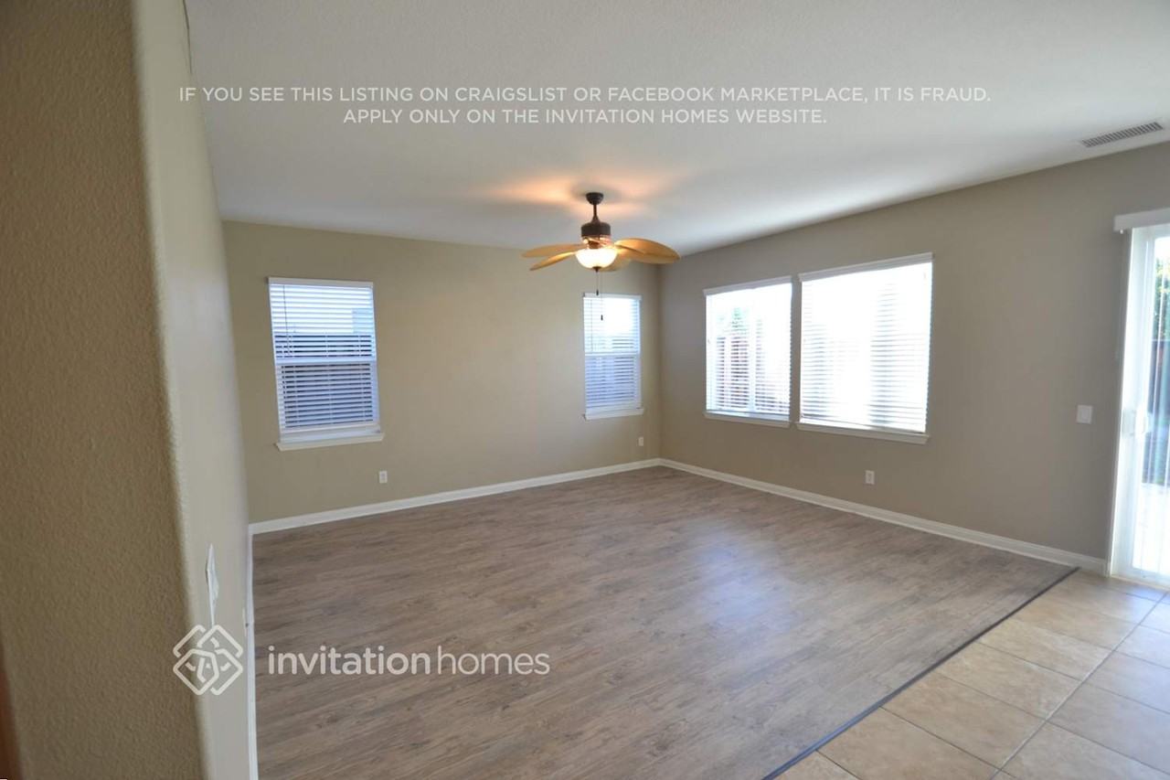 32626 Spun Cotton Dr - Photo 3 of 17