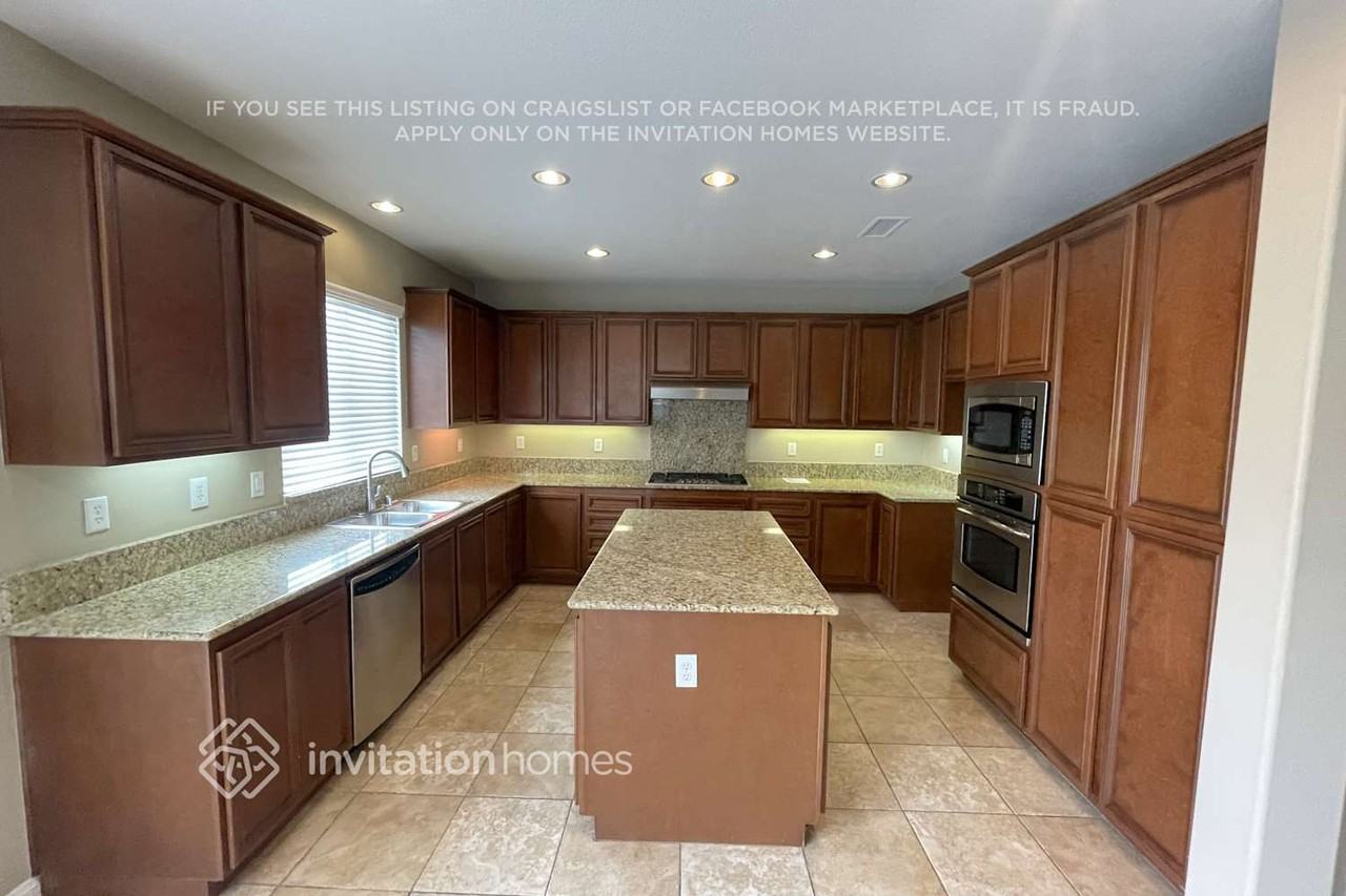 32626 Spun Cotton Dr - Photo 5 of 17