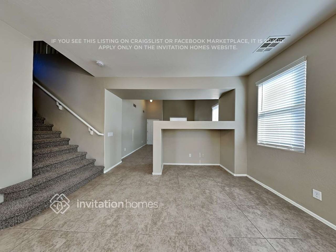 17503 W Lisbon Ln - Photo 6 of 19