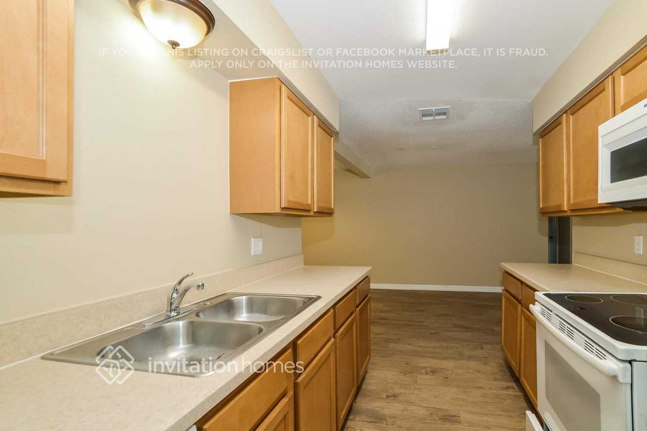 5216 Forzley St - Photo 7 of 17