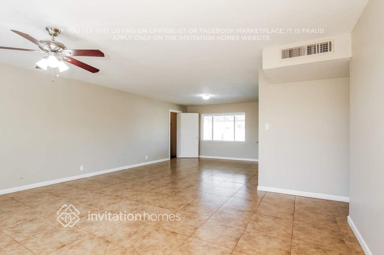 4214 W Stella Ln - Photo 3 of 17