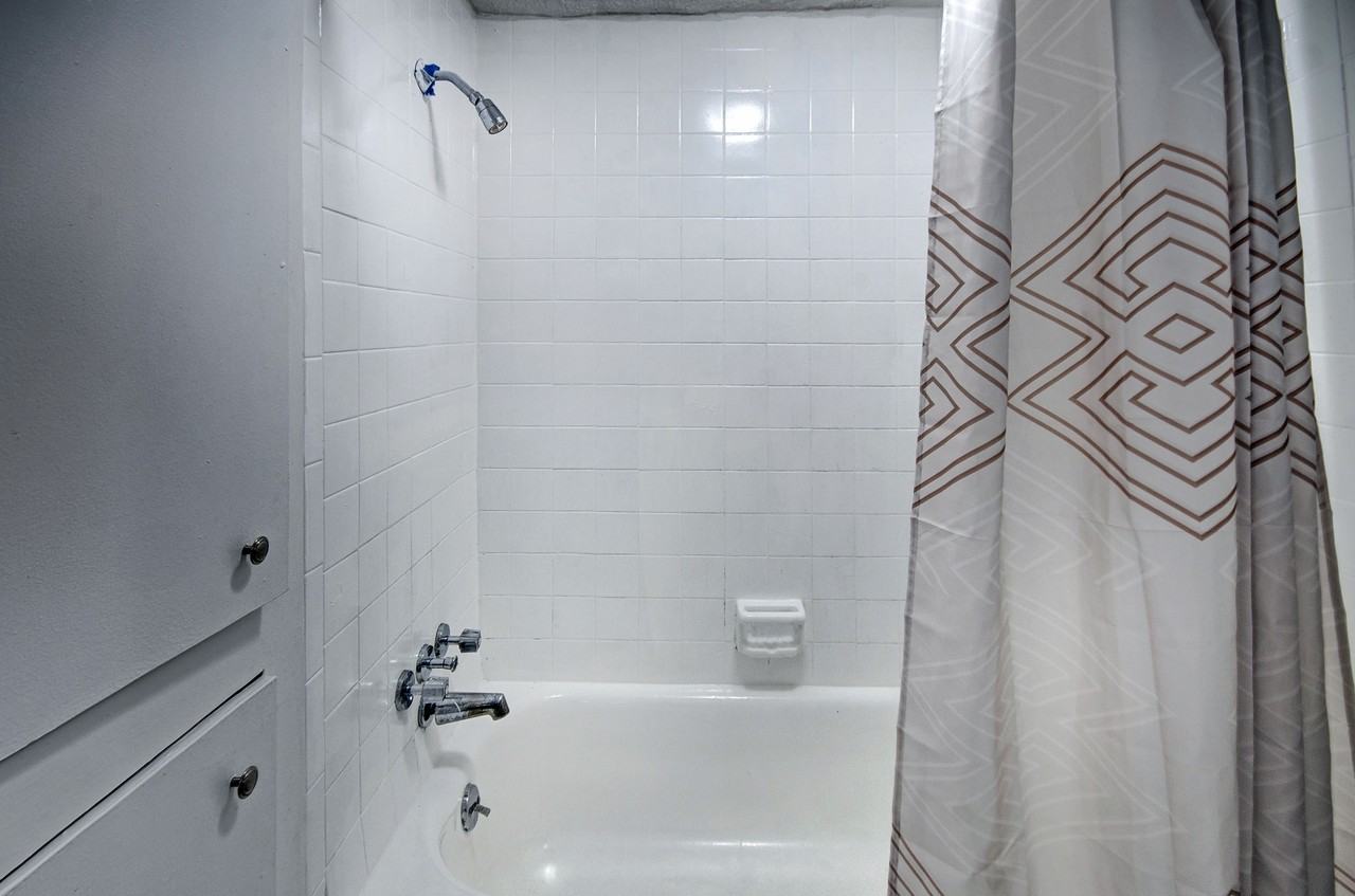 225 W McDowell Rd - K2 Showing #K2 - Photo 2 of 6