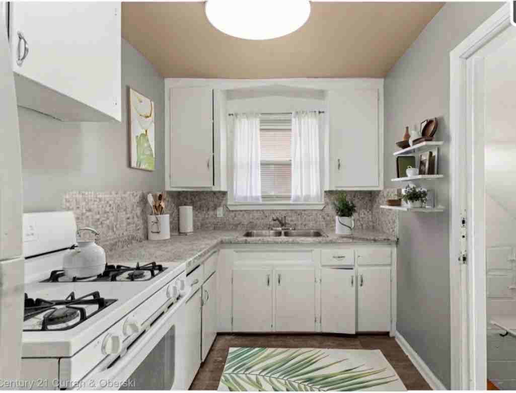 4268 Cortland St #1 - Photo 7 of 13