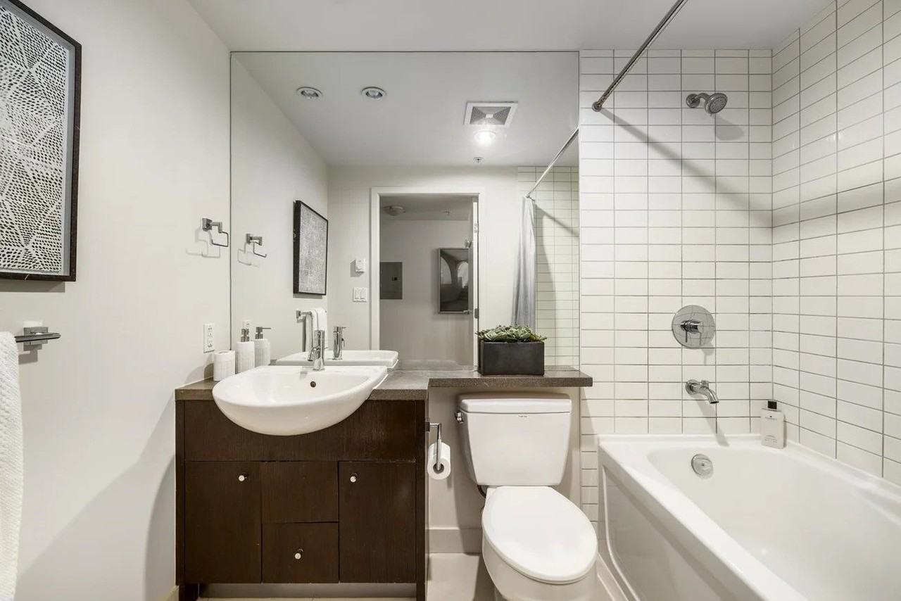 750 12th Ave W - Photo 4 of 9