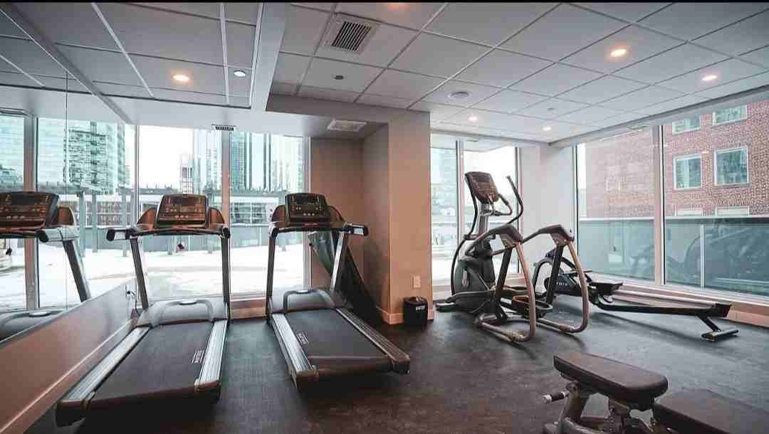 10180 103 St Nw - Photo 4 of 20