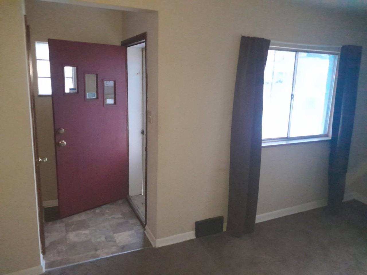 19281930 Vaughn St #1930 - Photo 2 of 9