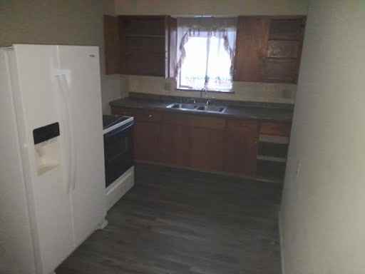 19281930 Vaughn St #1930 - Photo 3 of 9