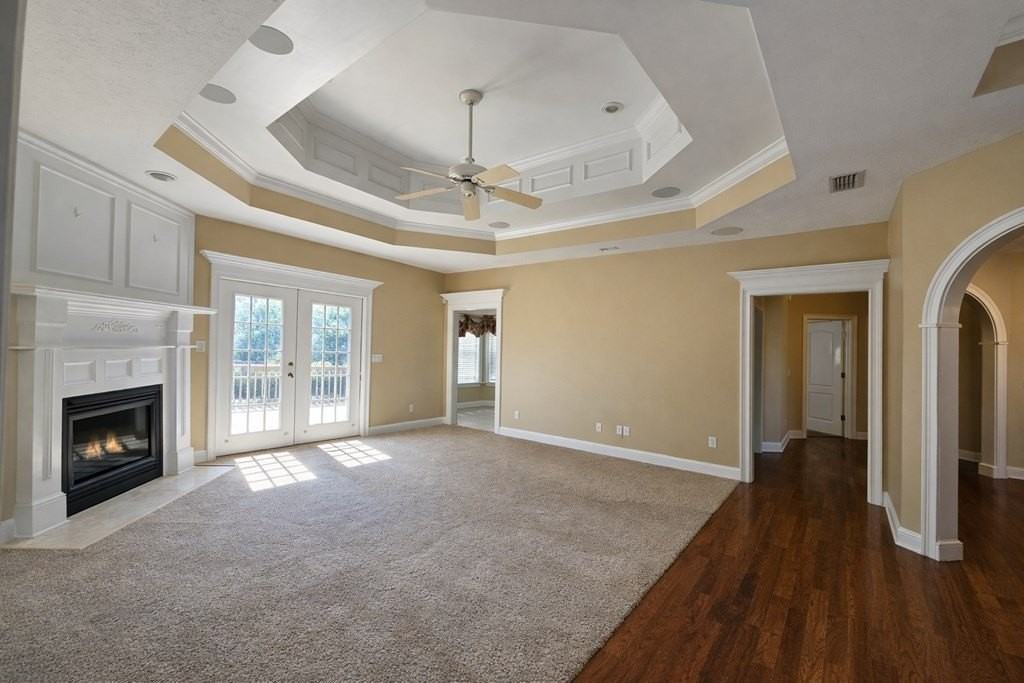 252 Winnstead Dr - Photo 2 of 27