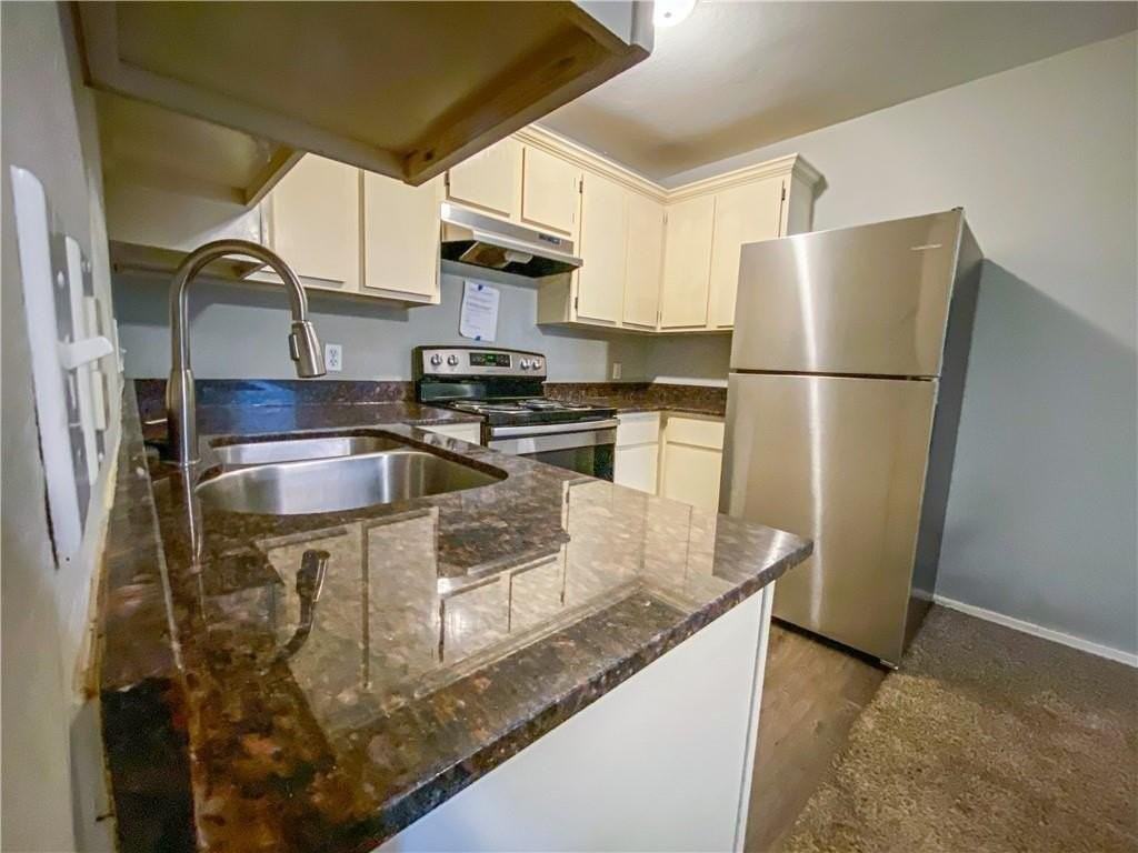 944 N Storer Ave #6 - Photo 4 of 10