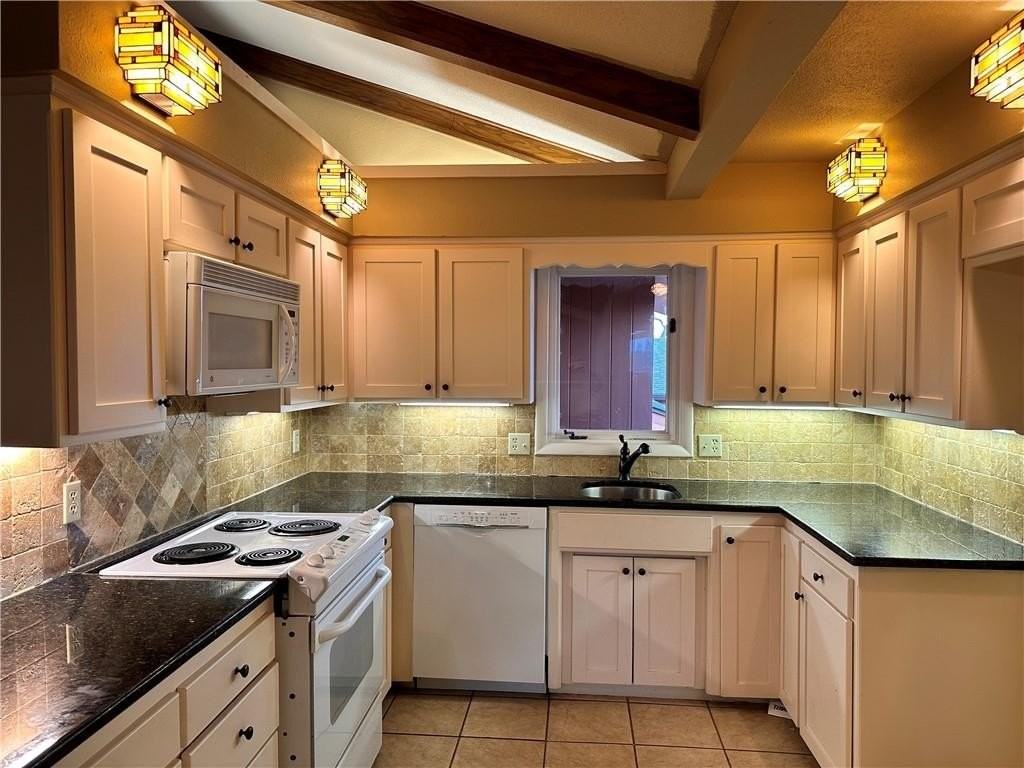 2376 E Polk Dr - Photo 4 of 13