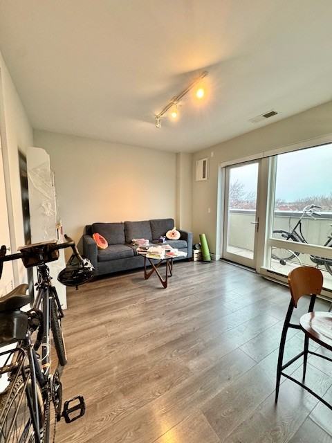 2407 W Eastwood Ave #501 - Photo 5 of 10