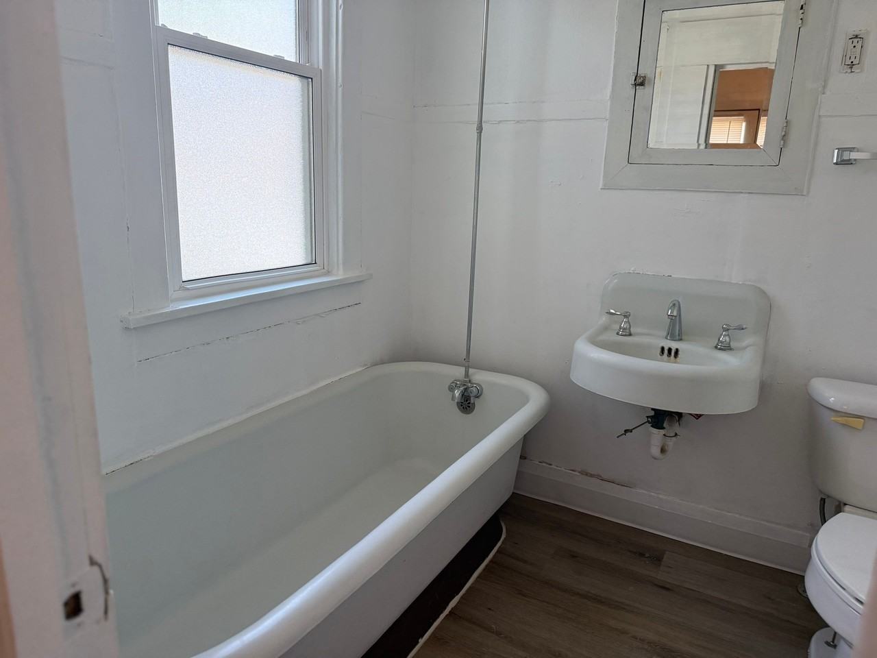 131 Broadwater Ave #1 - Photo 2 of 10