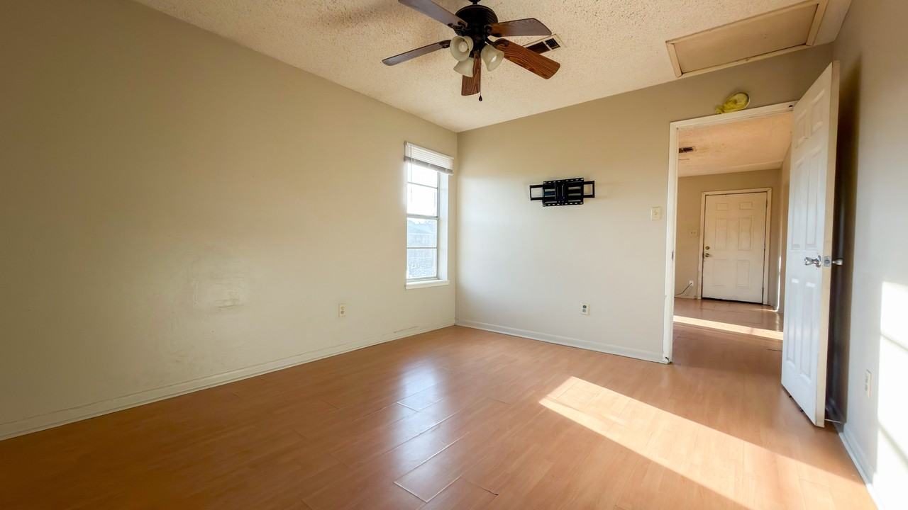 310 Vieux Orleans Cir #D - Photo 4 of 9