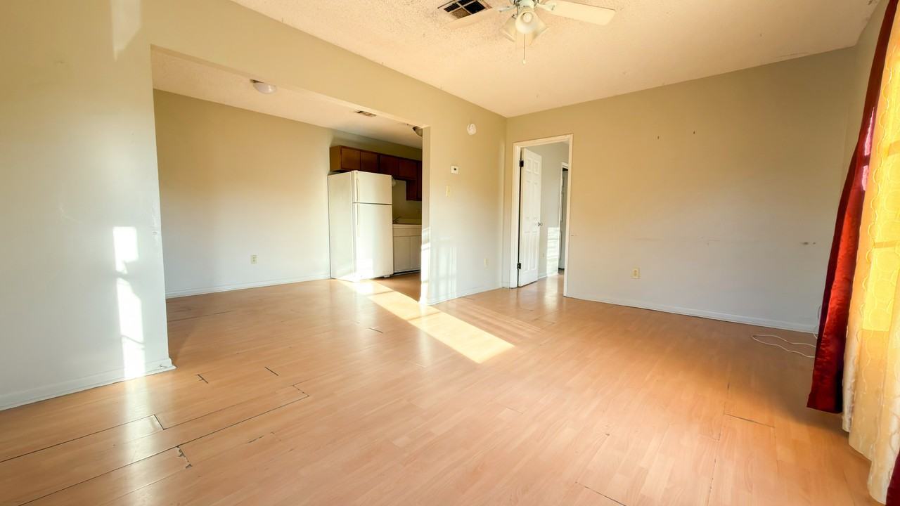 310 Vieux Orleans Cir #D - Photo 7 of 9