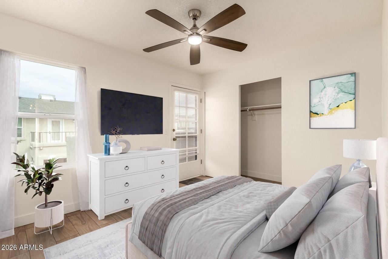 3136 N 38th St Unit 10 - Photo 4 of 34