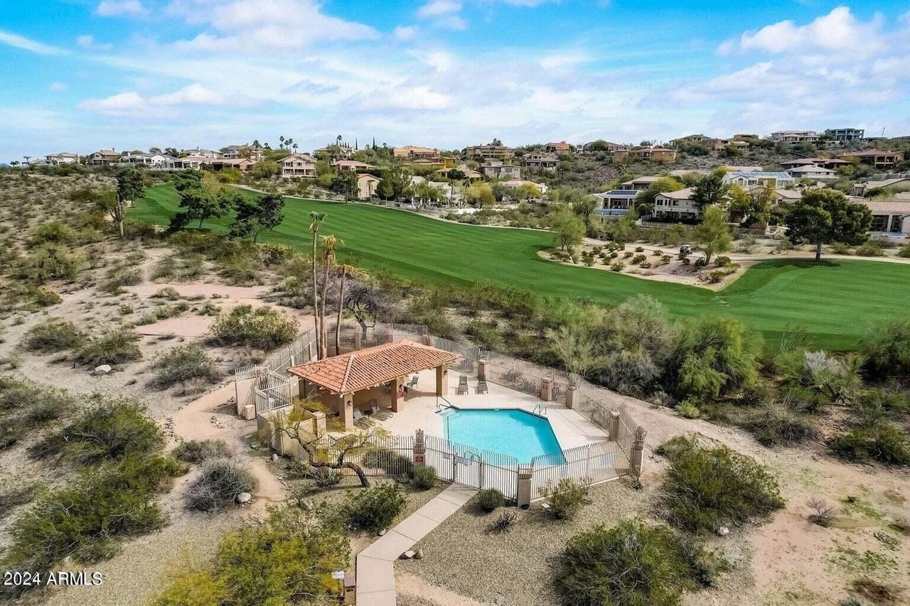 1310 E Sheena Dr - Photo 4 of 35