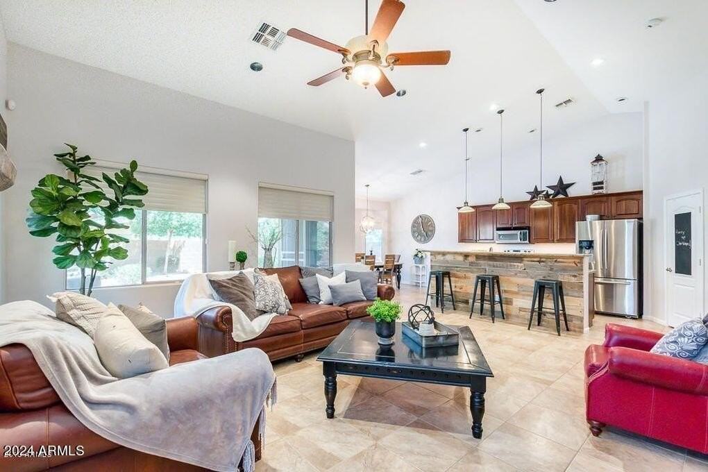 2298 E Ebony Dr - Photo 5 of 21