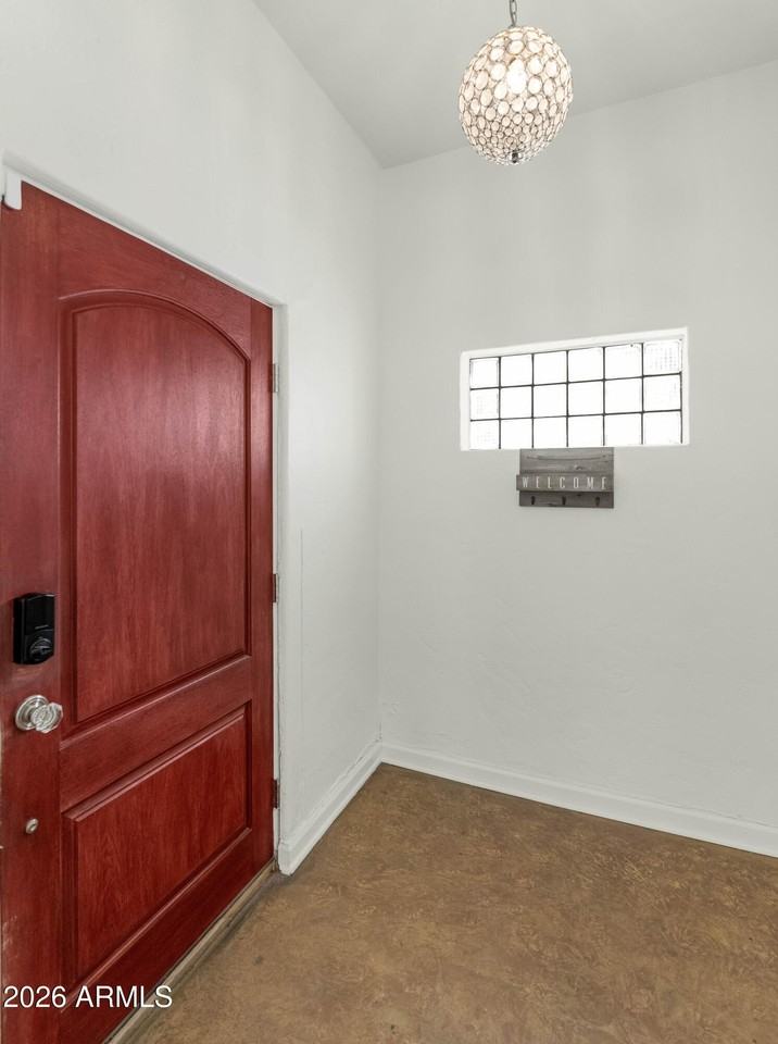 114 W Windsor Ave - Photo 2 of 49