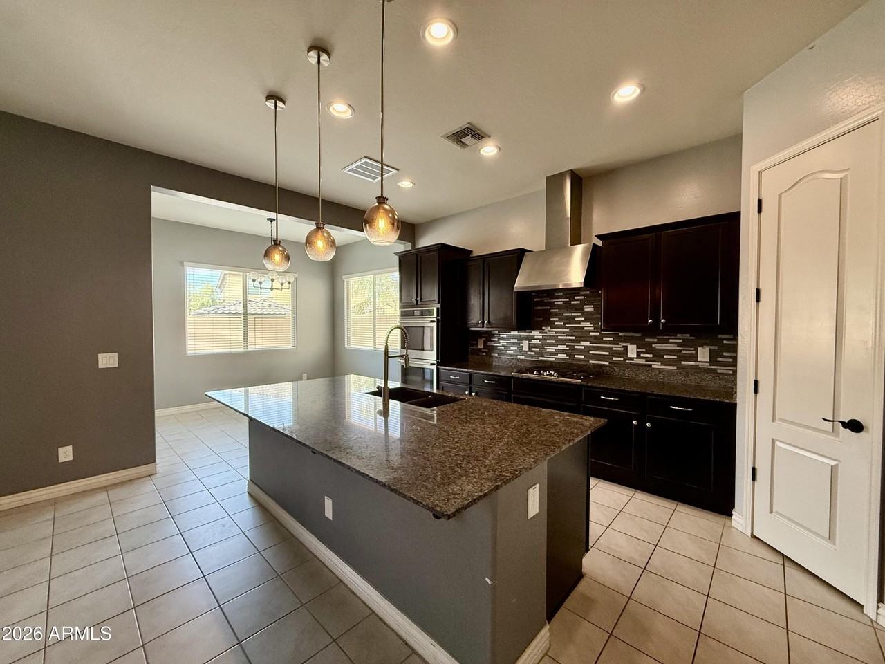 7306 S Lancaster St - Photo 4 of 22