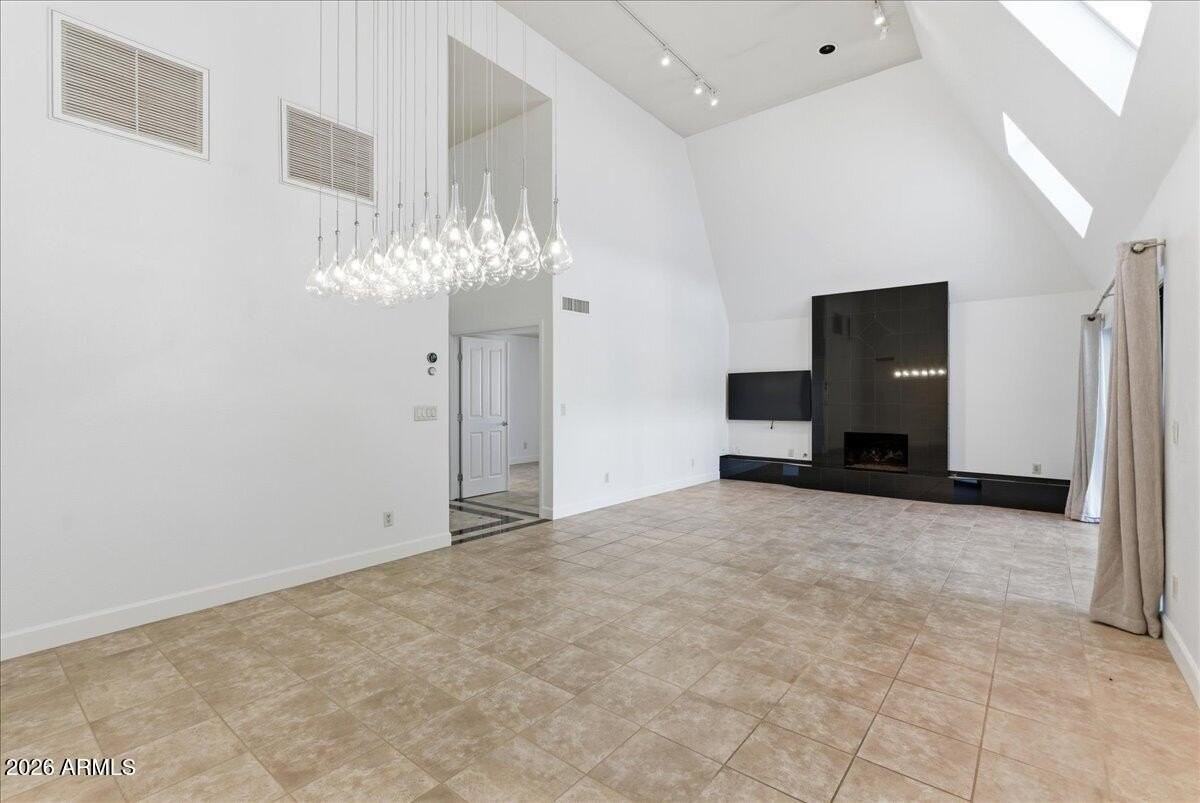 5309 N 24th Pl - Photo 5 of 36