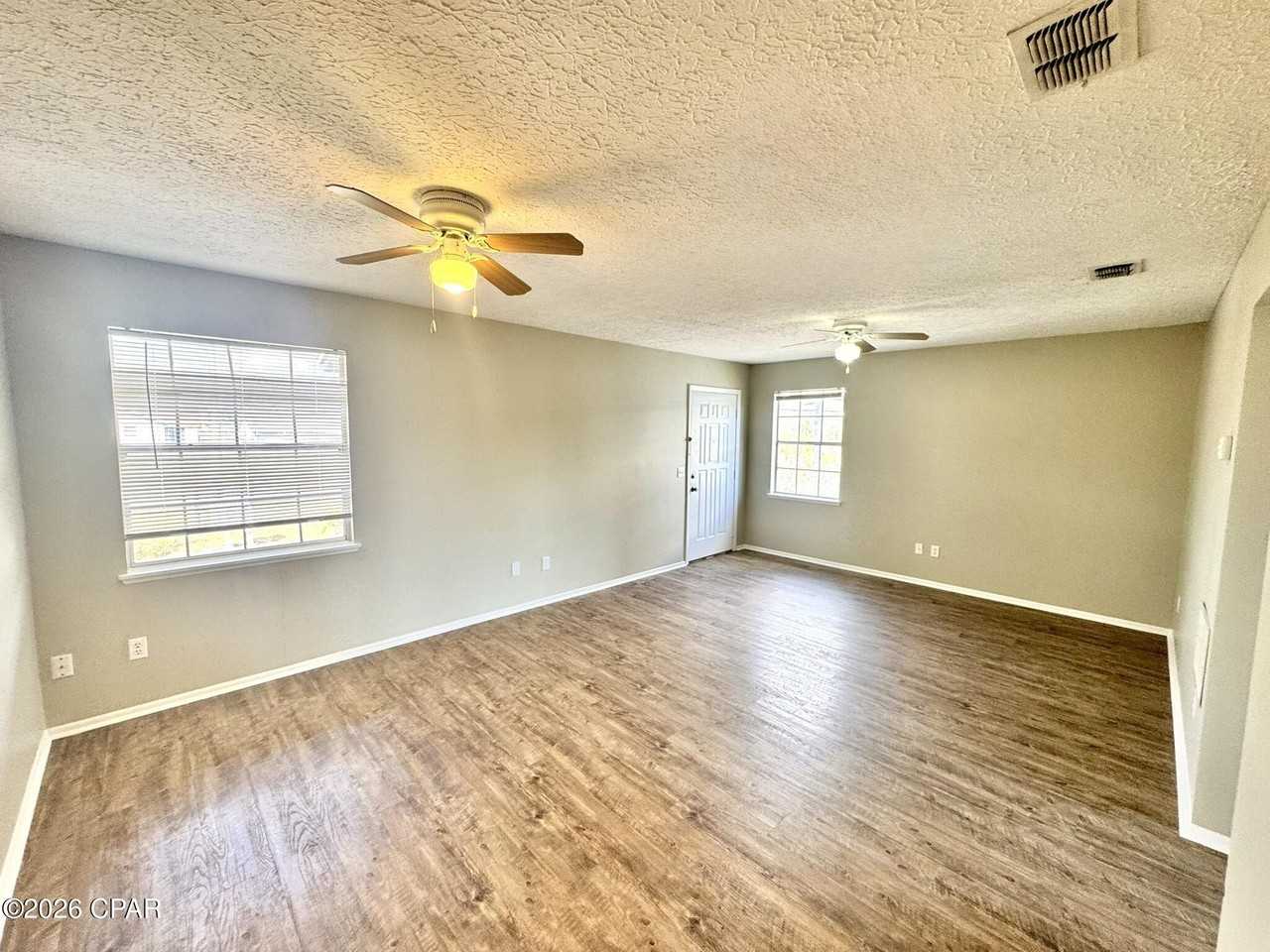 7718 E Highway 22 Apt C - Photo 6 of 25