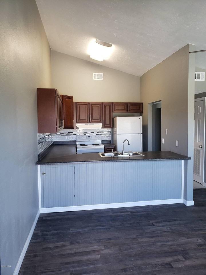 407 Viola Ave - Photo 3 of 21