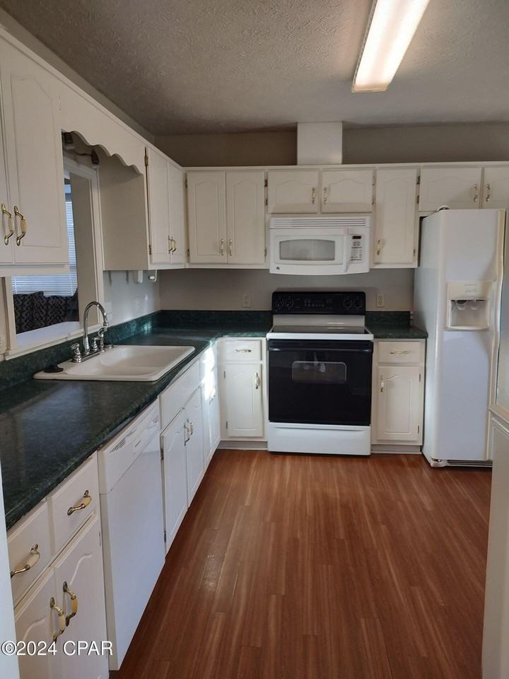 1604 Vecuna Cir - Photo 5 of 13