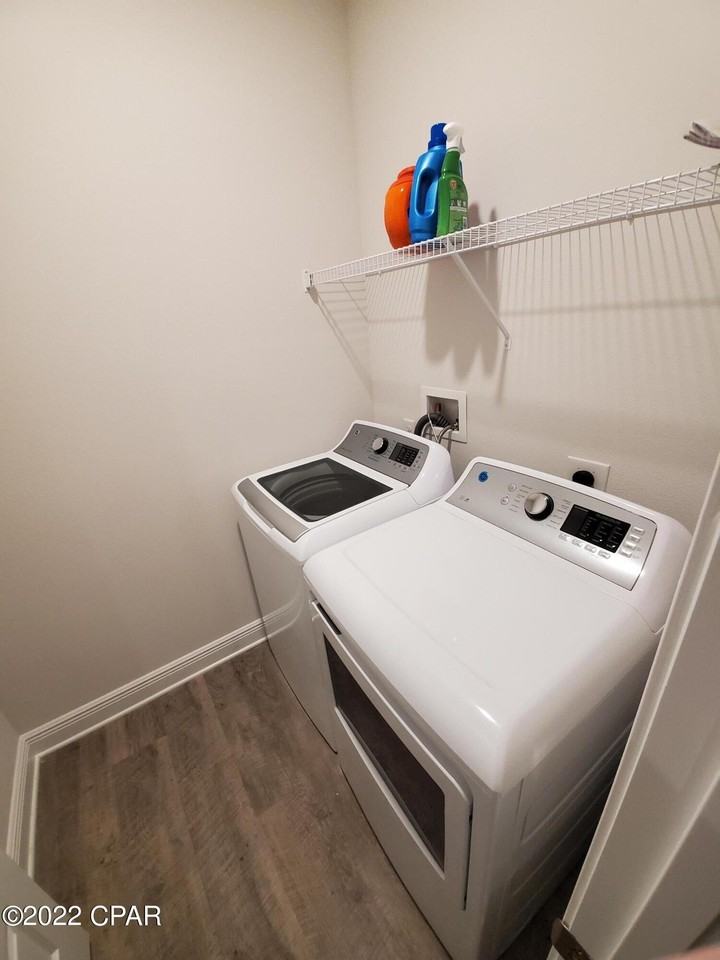 326 Emerald Cove St - Photo 7 of 15