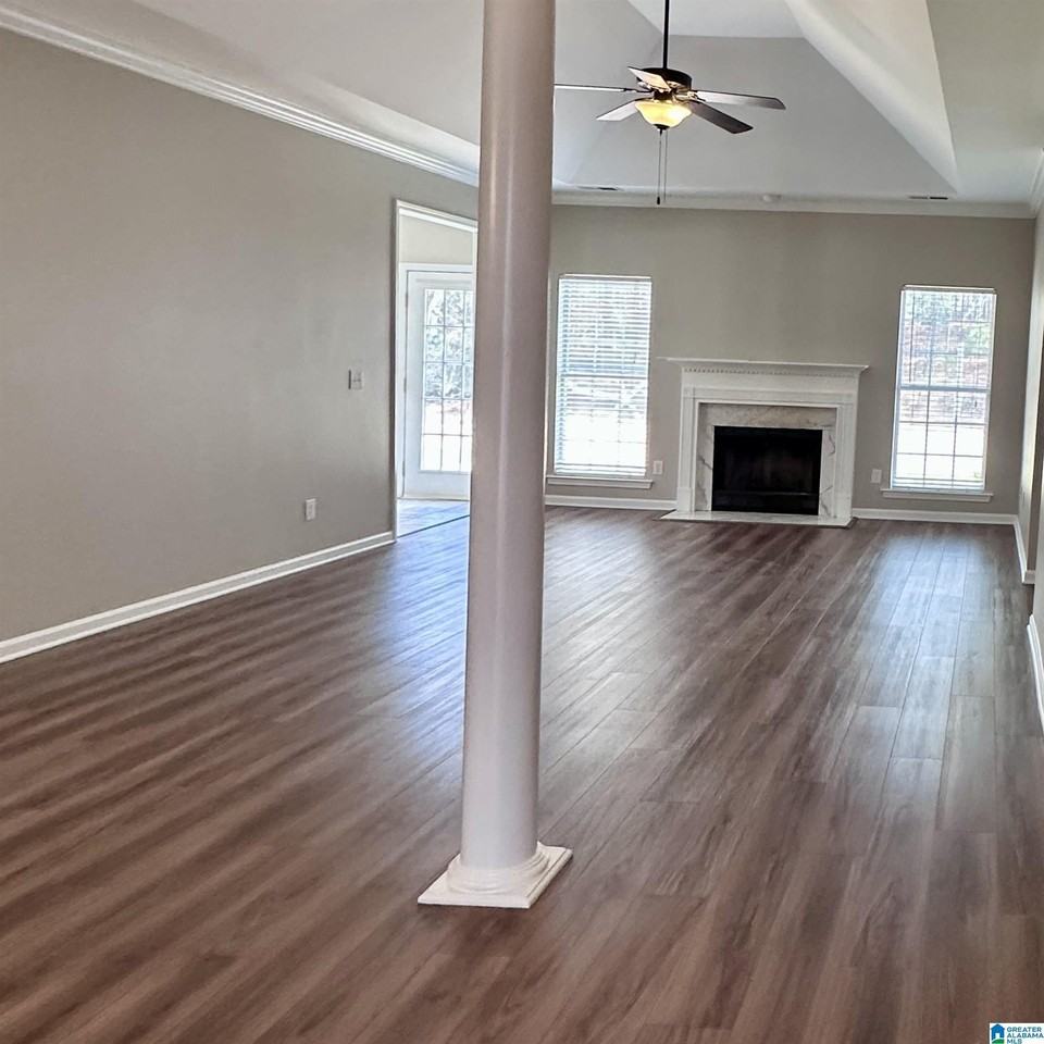 384 Savannah Cir - Photo 4 of 19