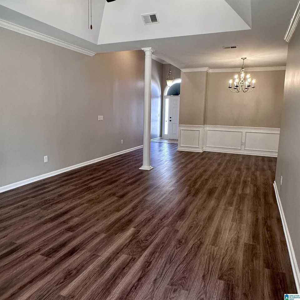 384 Savannah Cir - Photo 5 of 19