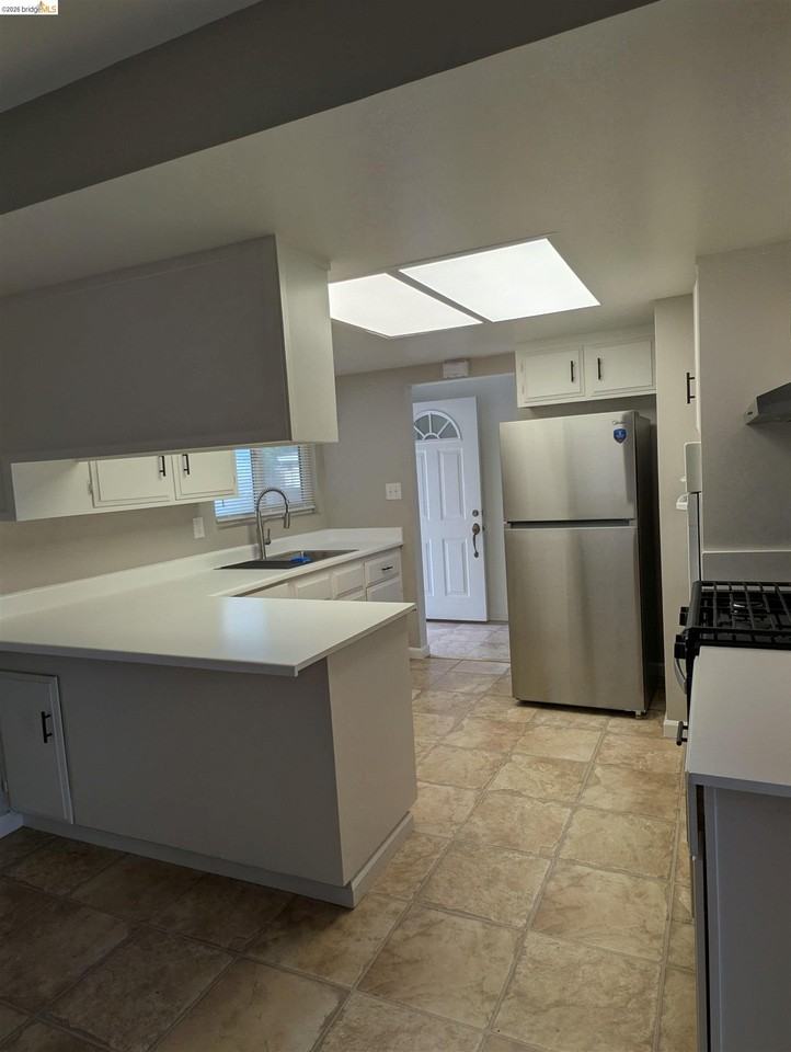 1504 Mission Dr - Photo 3 of 8