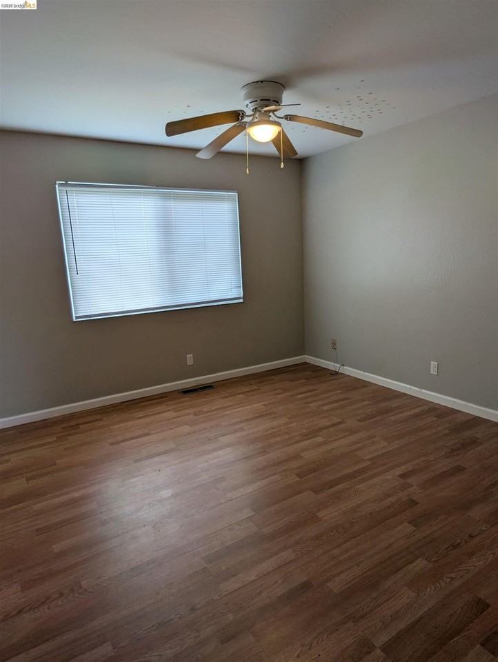 1504 Mission Dr - Photo 6 of 8