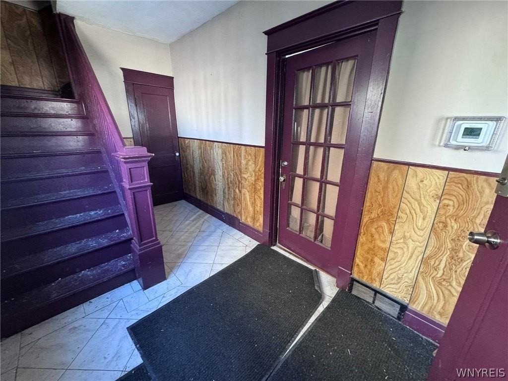 55 Parkwood Avenue unit: Lower - Photo 4 of 40