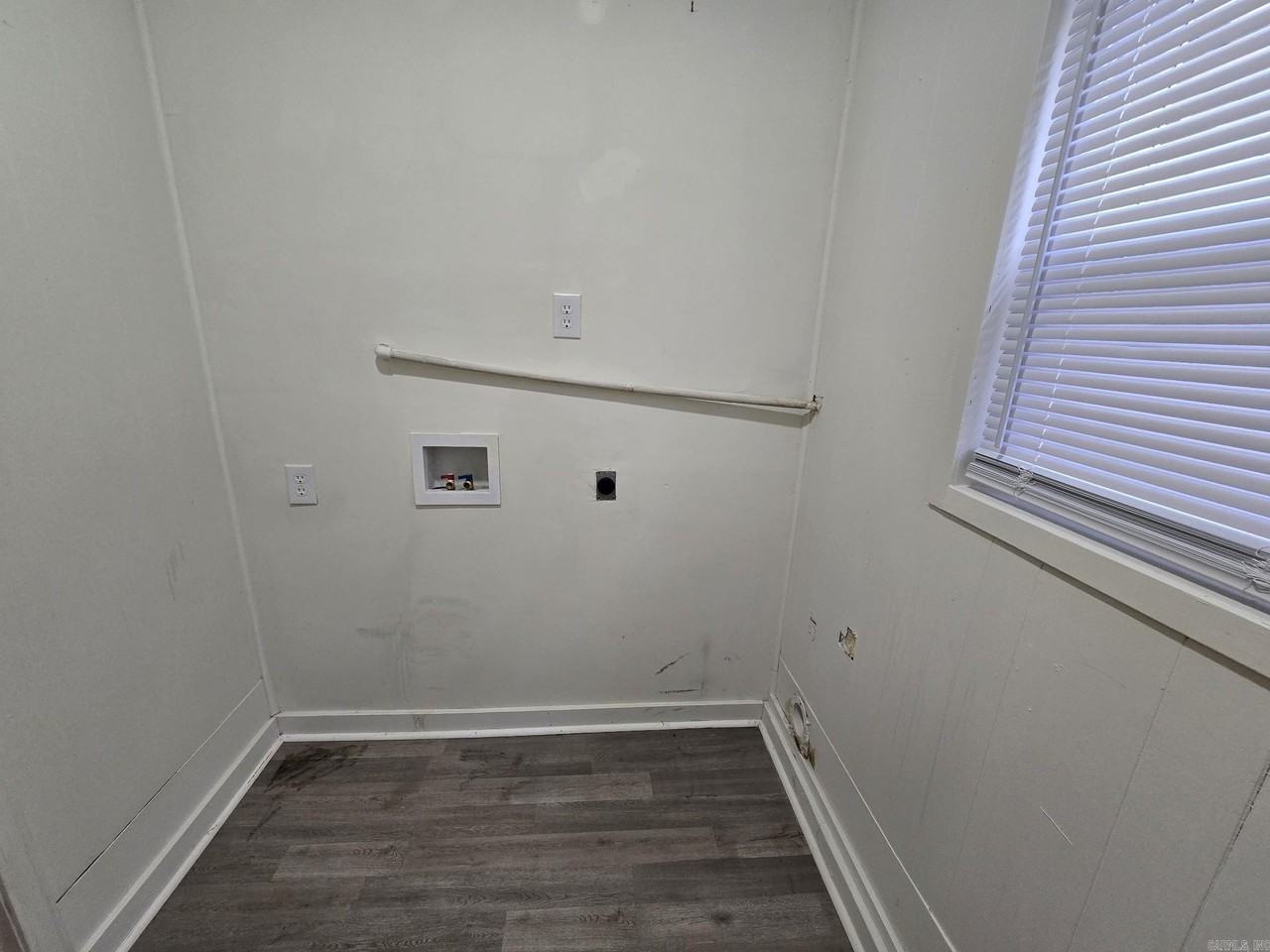 820 Edgehill Dr - Photo 7 of 9