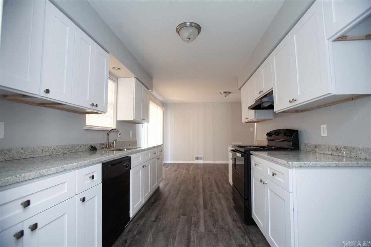 3 Carolina Dr - Photo 5 of 14