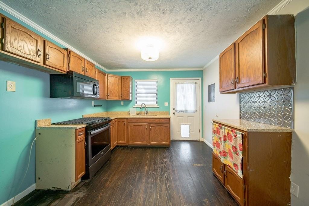 10 1st St - Photo 5 of 29