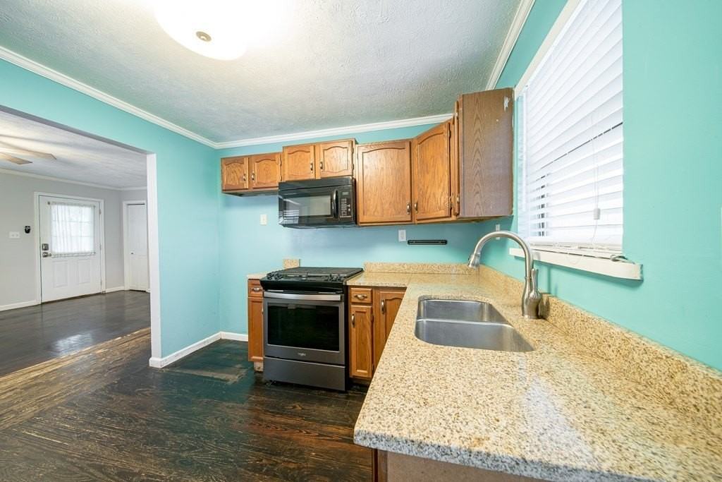 10 1st St - Photo 6 of 29