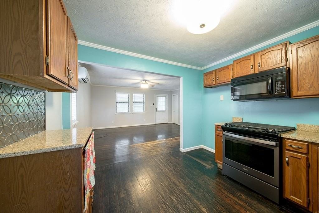 10 1st St - Photo 7 of 29