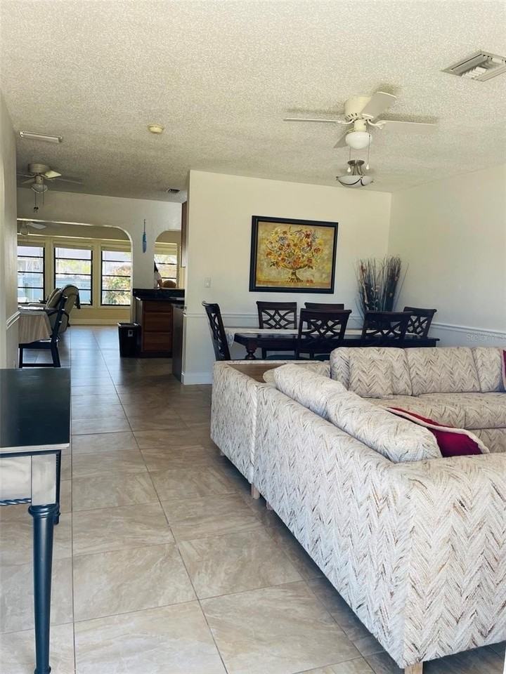 18310 Burkholder Cir - Photo 2 of 20