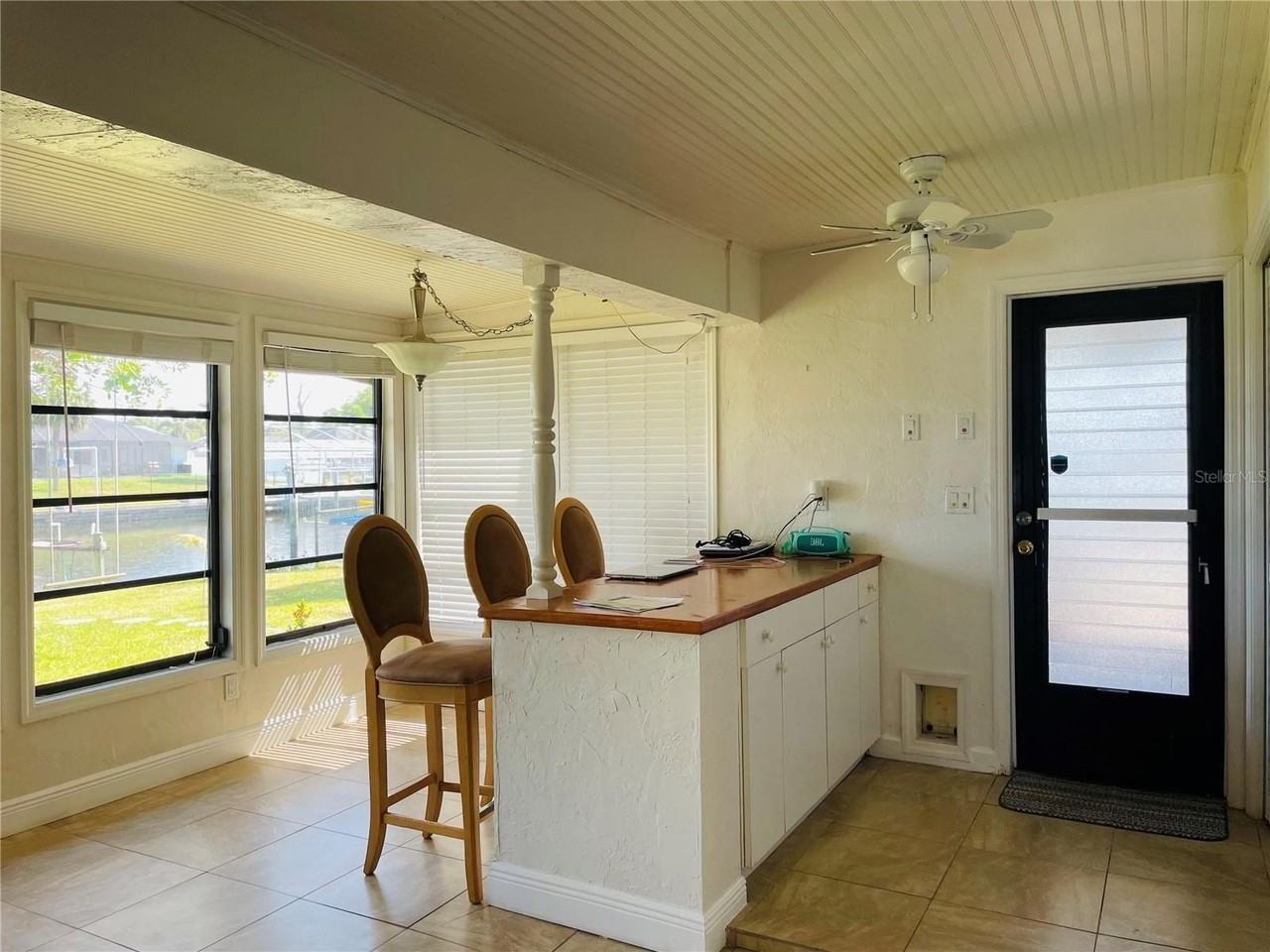 18310 Burkholder Cir - Photo 7 of 20