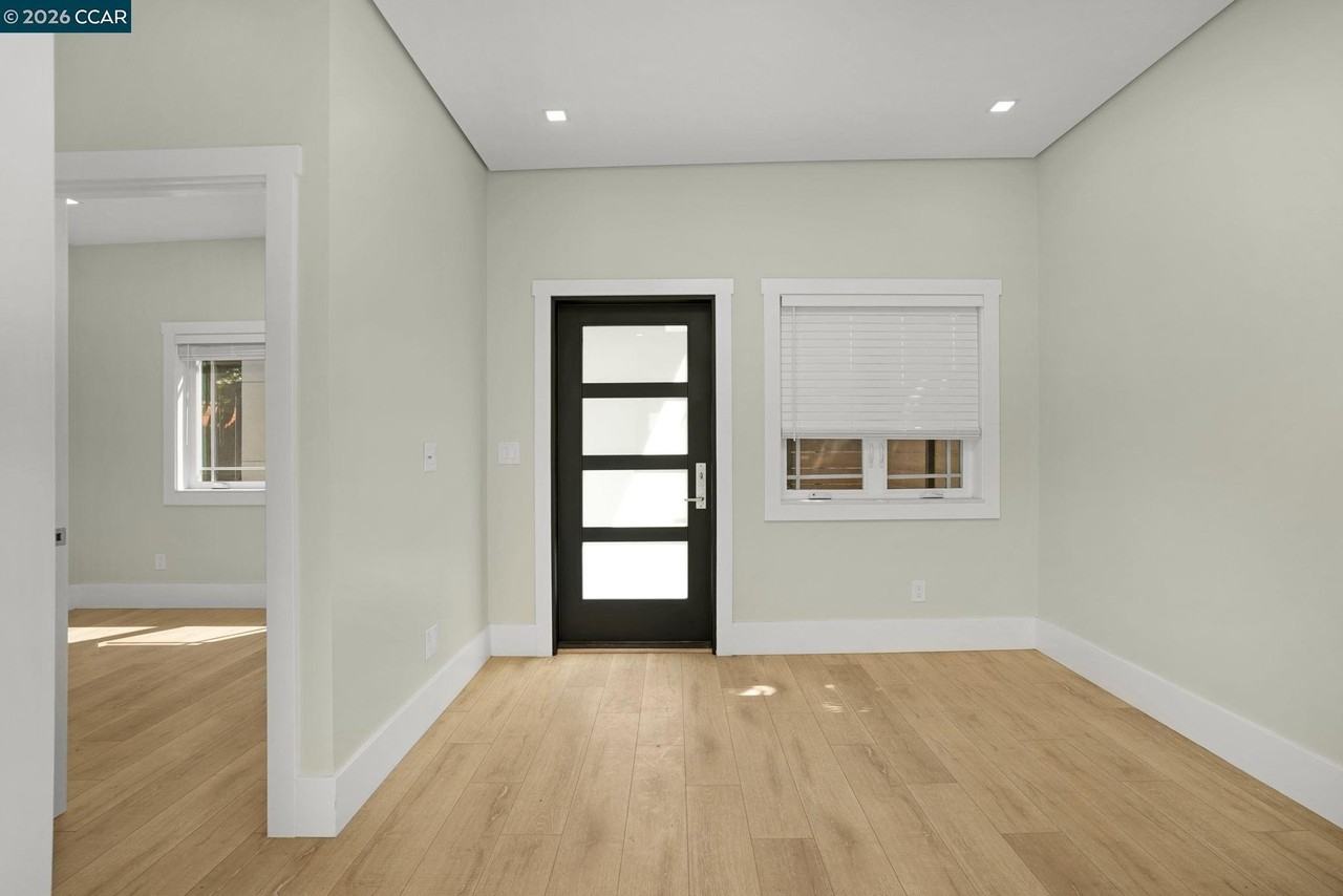 1017 47th St Unit C - Photo 4 of 11