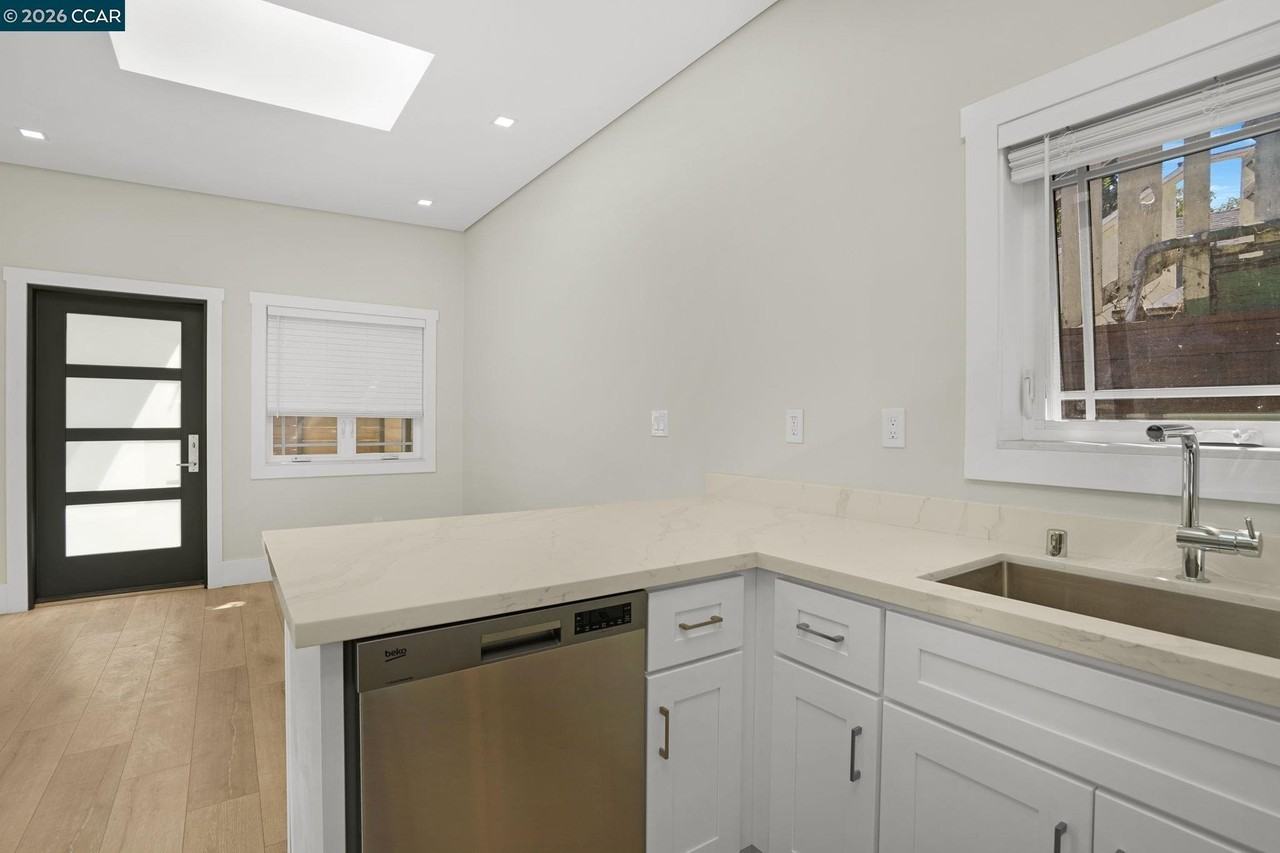 1017 47th St Unit C - Photo 7 of 11