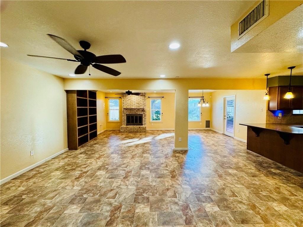 206 Ghent Pl - Photo 3 of 40