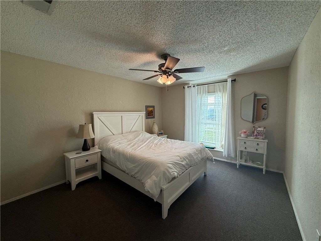 7201 Sparkle Sea Dr - Photo 4 of 20