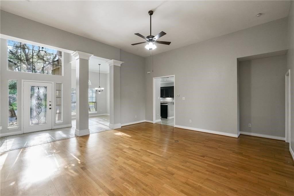 104 Saint Andrews St - Photo 5 of 26