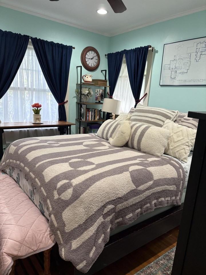 839 N Orange Dr - Photo 5 of 34