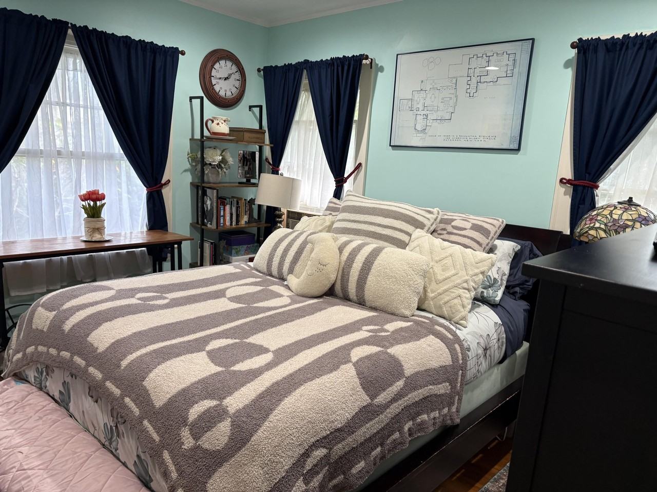 839 N Orange Dr - Photo 6 of 34