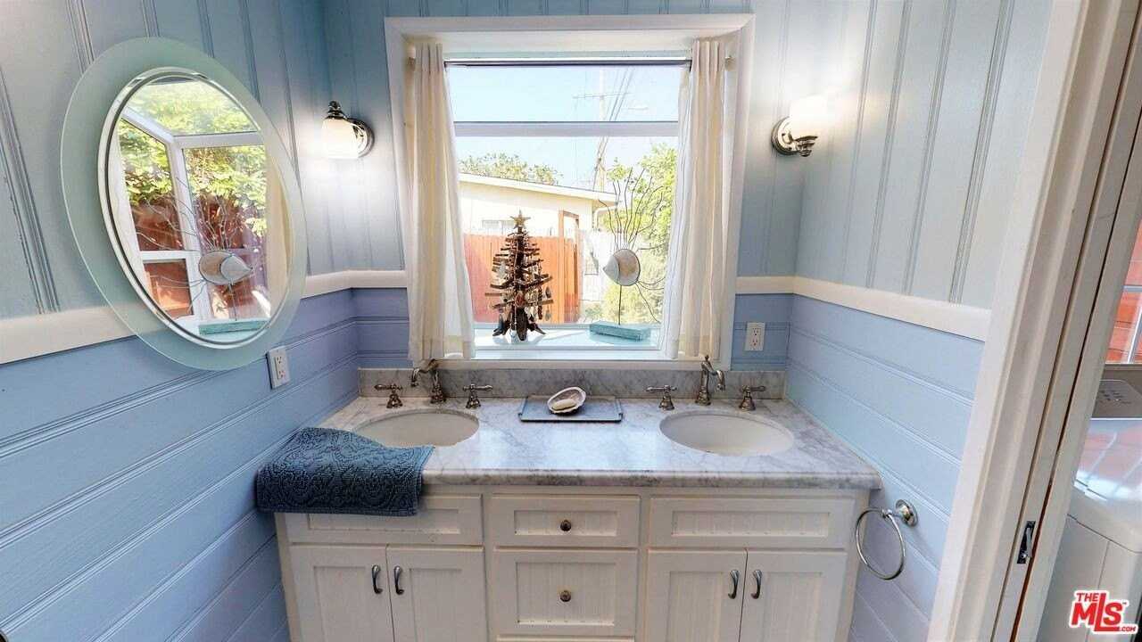 24528 Malibu Rd - Photo 5 of 16