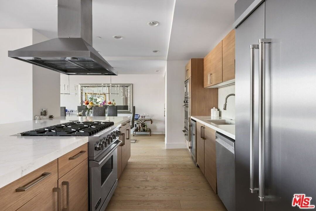 13650 Marina Pointe Dr Unit 1806 - Photo 5 of 50