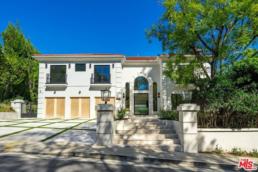 12001 Crest Ct - Photo 7 of 50